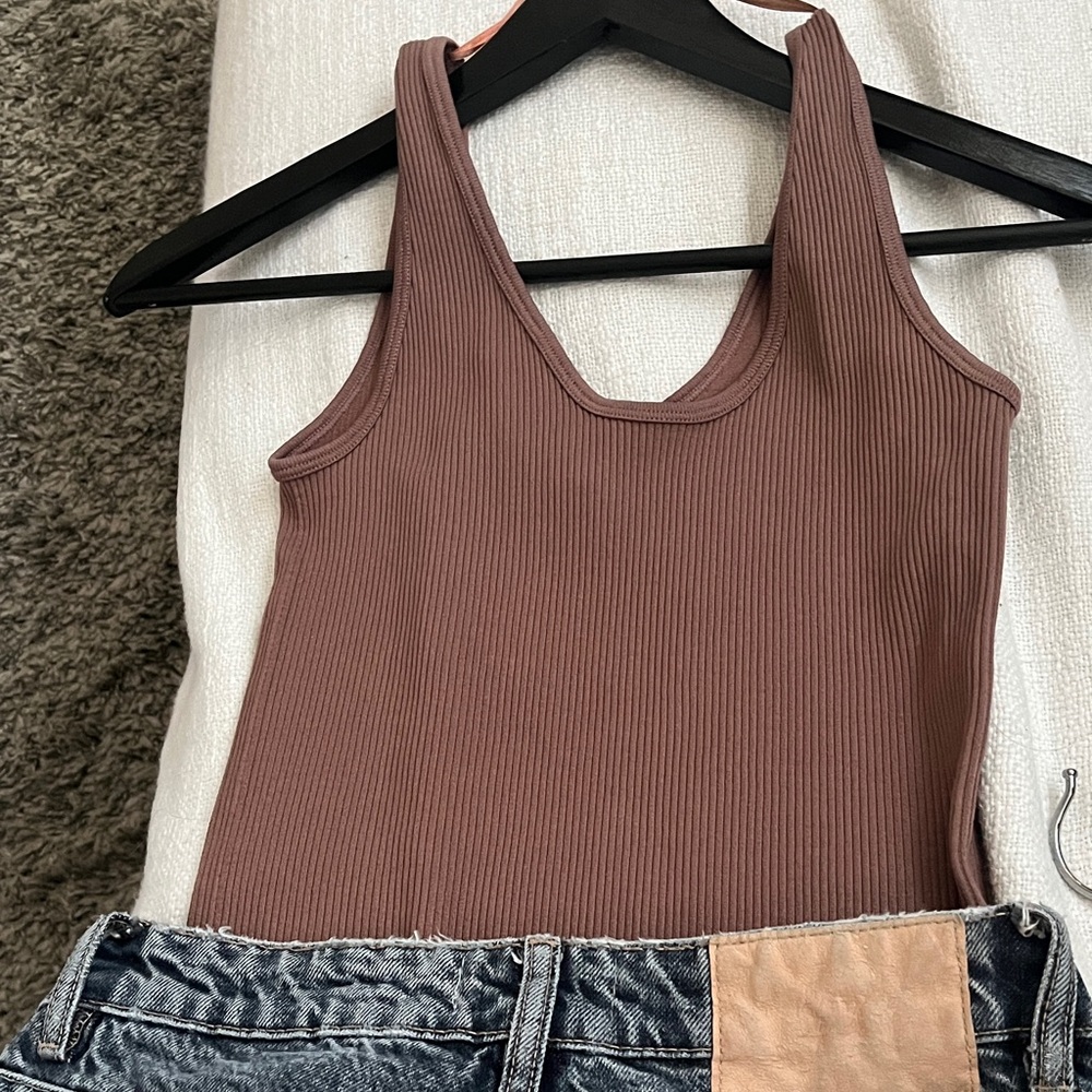 Ribbed Mauve Tank Top